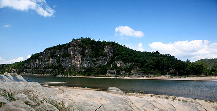 Buyongdae cliff